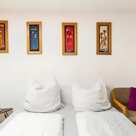 Gemuetliche 3-zkb Wc Souterrainwohnung In Bestlage Appartamento Amburgo