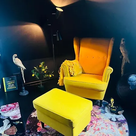 Luett_curiosa Villa *