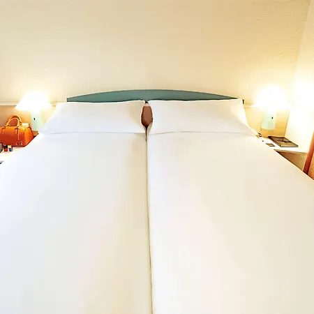 Hamburg-airport 3*