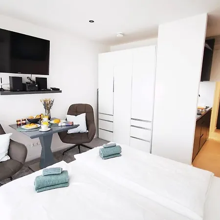 Apartment Hh 01 By Rockchair - Superhost Status - Modernes Mit Sonnigem Balkon & Premium Boxspringbetten In Winterhude - Geheimtipp *