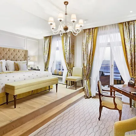 Szálloda Fairmont Vier Jahreszeiten, Des Jahres 2023 & 2024- 101 Besten