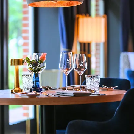 Hotel Steigenberger Treudelberg 4*