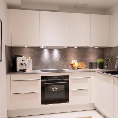 Spacious 3-bedroom Near Eilbekpark Apartment *