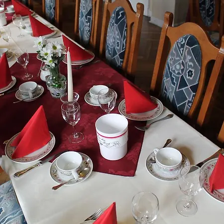 Zur Alten Eiche 3*