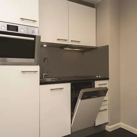 Aparthotel Adina Michel 4*