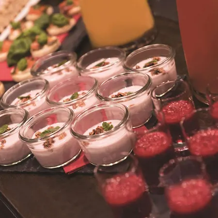 Adina Michel Aparthotel 4*