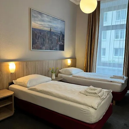 Hotel Kieler Hof Am Hauptbahnhof - Station