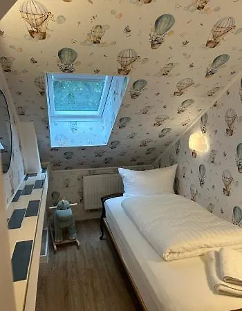 28 Am Saseler Markt 4 Schlafzimmer Renoviert *