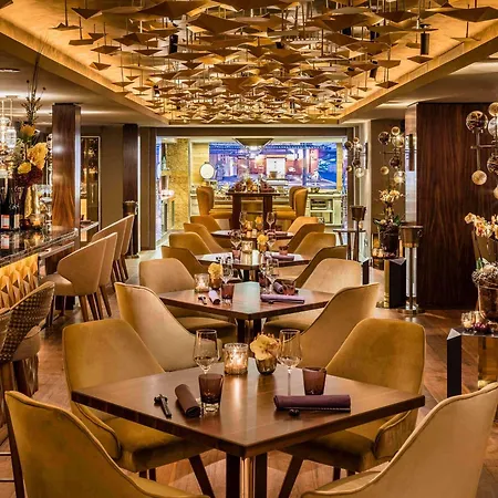 Szálloda Fairmont Vier Jahreszeiten, Des Jahres 2023 & 2024- 101 Besten Hamburg