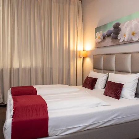 Hotel Twinhof 2*