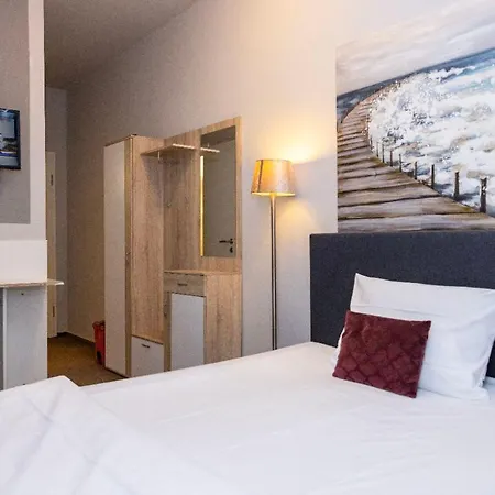 Twinhof Hotel 2*