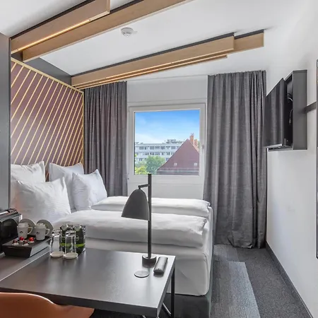 Hotel Hamburg-airport 3*