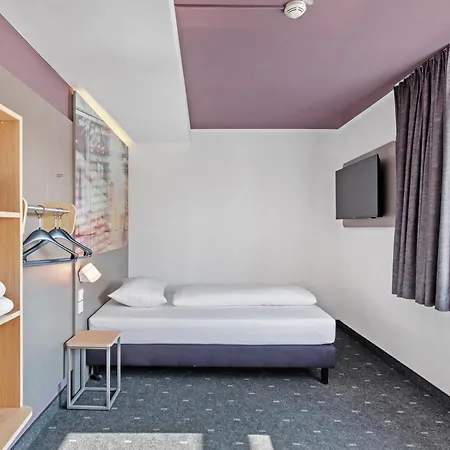 Hamburg-airport Hotel 3*