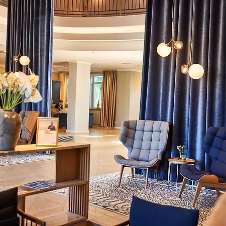 Hotel Steigenberger Treudelberg 4*