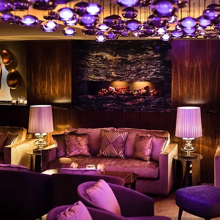 Fairmont Vier Jahreszeiten, Des Jahres 2023 & 2024- 101 Besten 5* Hamburg