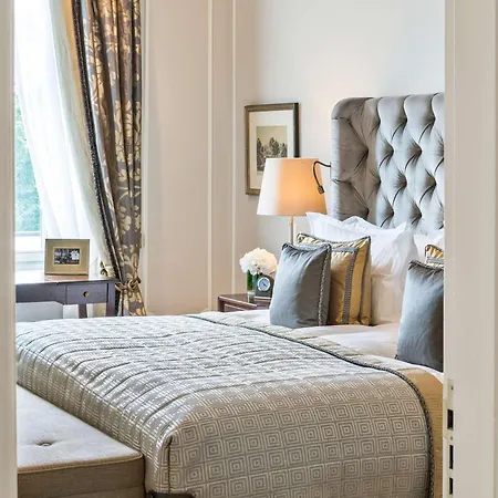 Fairmont Vier Jahreszeiten, Des Jahres 2023 & 2024- 101 Besten 5* Hamburg