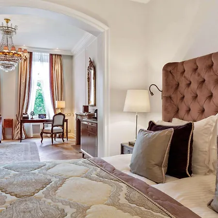 Fairmont Vier Jahreszeiten, Des Jahres 2023 & 2024- 101 Besten Szálloda Hamburg