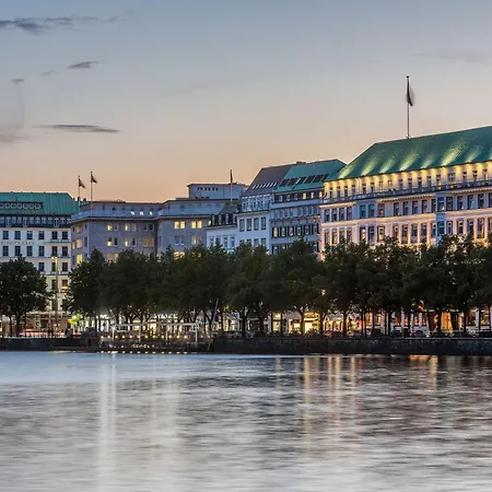Fairmont Vier Jahreszeiten, Des Jahres 2023 & 2024- 101 Besten 5*