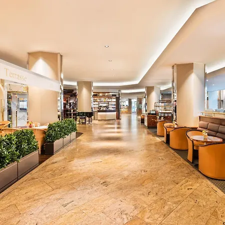 Hotel Grand Elysee