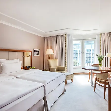Grand Elysee 5*