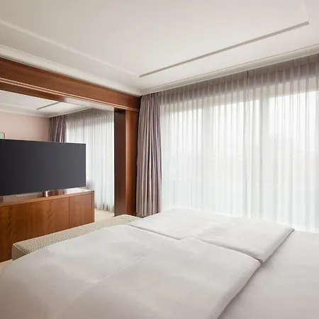 Hotel Grand Elysee