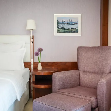 Grand Elysee 5*