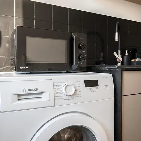 Apartment Airport Fuer 4 - Smart Tv - Kueche - Echarger