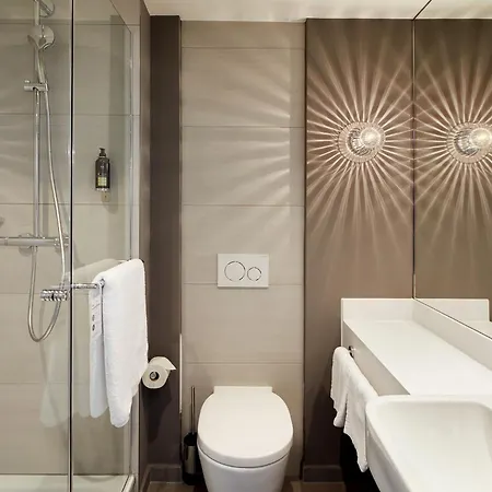 Premier Zentrum Szálloda 3*