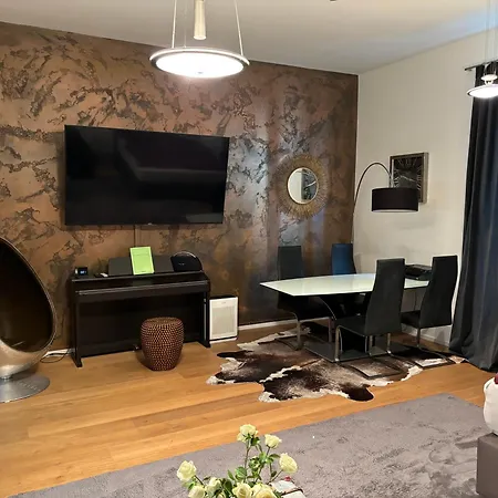 90 Qm Shanghaiallee Apartment