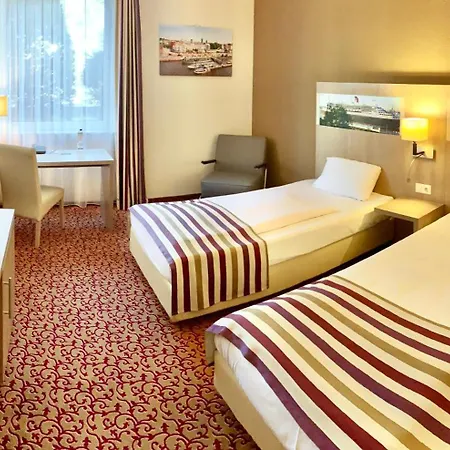 Mercure Am Volkspark 4*
