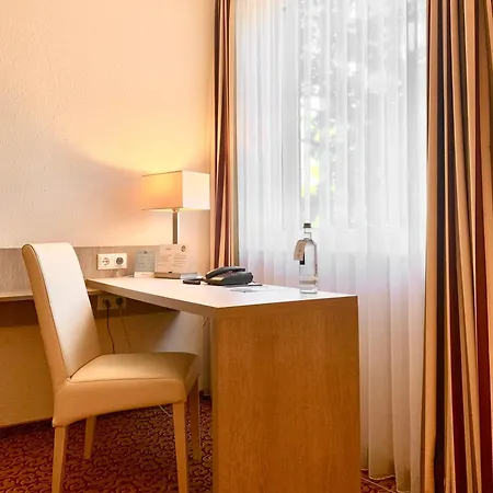 Mercure Am Volkspark מלון 4*