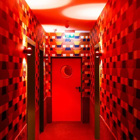 Sleephotels 1970s Hotel *