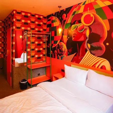 Sleephotels 1970s Hotel