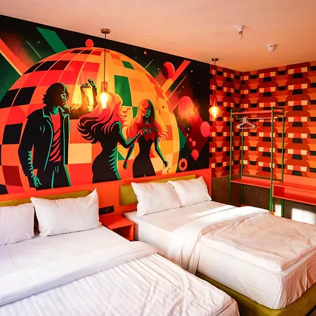 Sleephotels 1970s Hotel