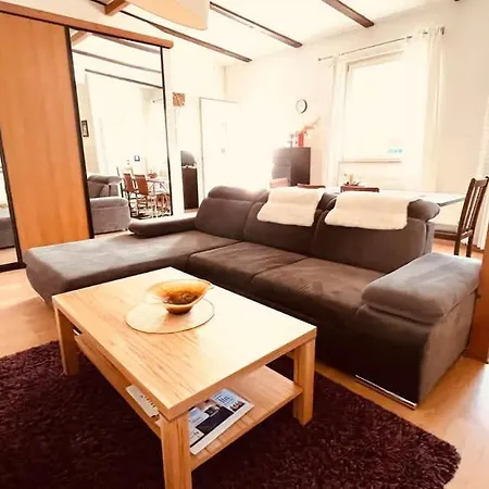 Loft Moin Near Ndr Uke Zoo