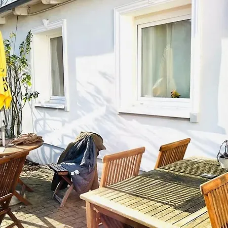 Loft Moin Near Ndr Uke Zoo