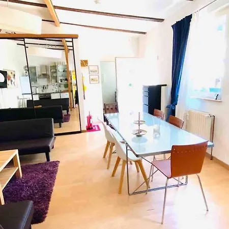 Loft Moin Near Ndr Uke Zoo