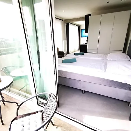Appartement Hh 02 By Rockchair - Superhost Status - Modernes Mit Sonnigem Balkon & Premium Boxspringbetten In Winterhude - Geheimtipp