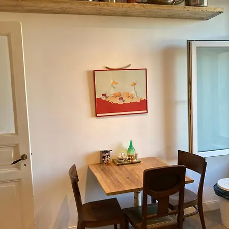 Zentrales Mit Eigenem Balkon *