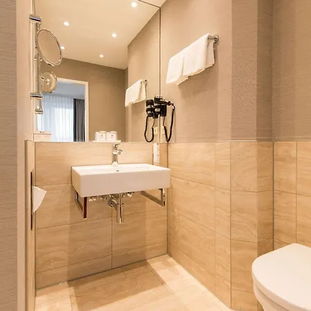 Western St. Raphael 4*