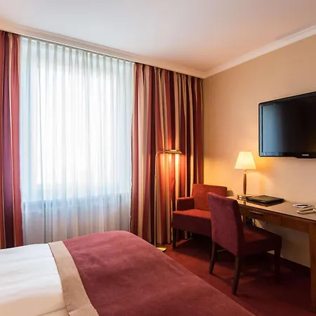 Western St. Raphael Szálloda 4*