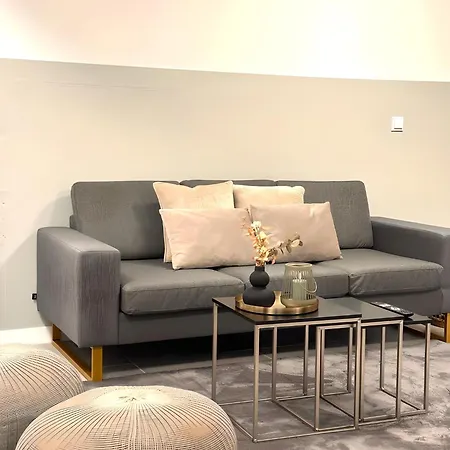 Zwei Quartier Apartment