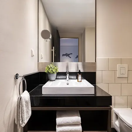Apartmanhotel Citadines Michel 4*