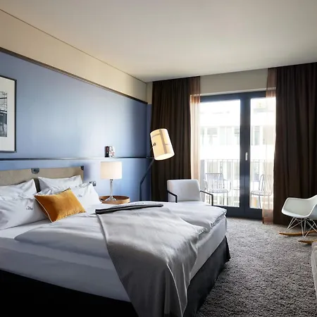 The George Hotel