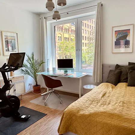 Stylish Urban In The Heart Of The Hafencity *