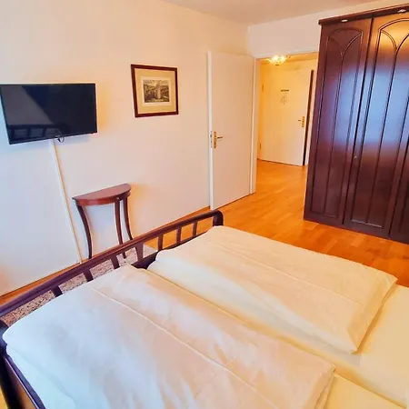 Newlivinghome Residenzhotel Hotel apartamentowy 4*