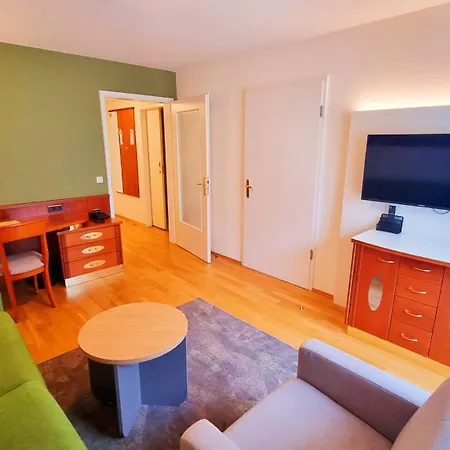 Newlivinghome Residenzhotel 4*
