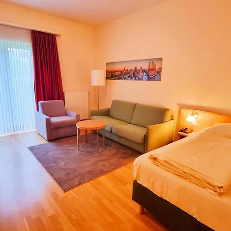 Newlivinghome Residenzhotel Hotel apartamentowy 4*