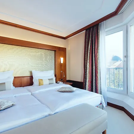 Hotel Grand Elysee 5*