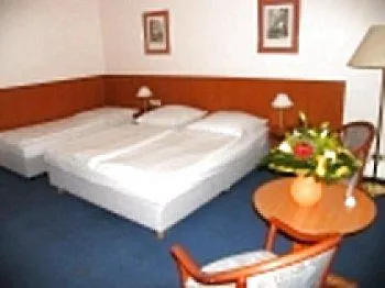 Terminus Am Hauptbahnhof & Zob Hotel 2*
